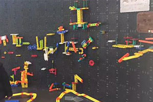 幼儿园建构区墙面立体建筑图片3张