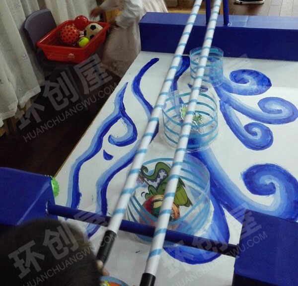 幼儿园科学区顽皮的小鳄鱼图片