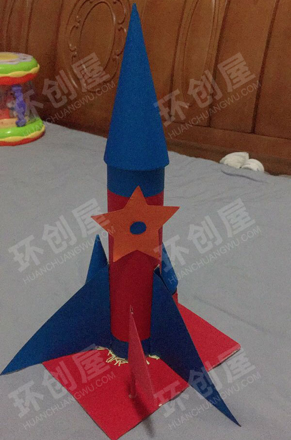 幼儿园科学区科技节小手工火箭图片