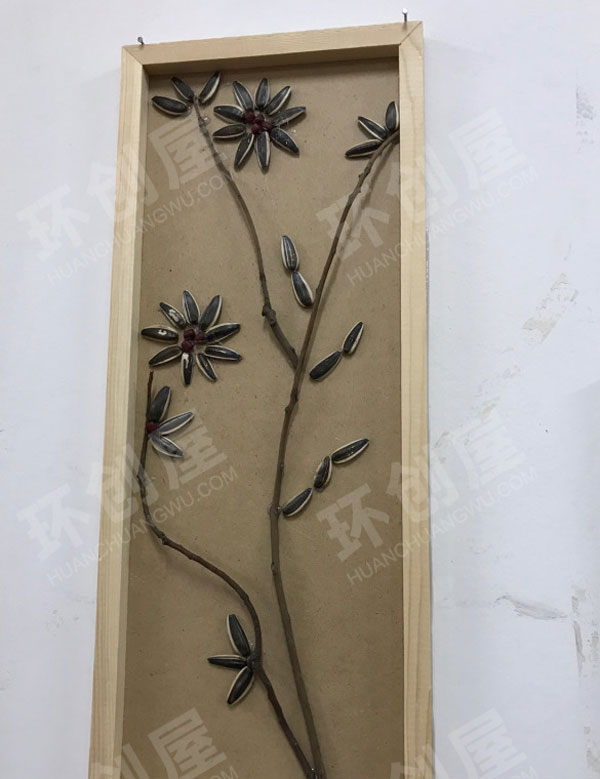 幼儿园树枝果壳粘贴画面布置图片