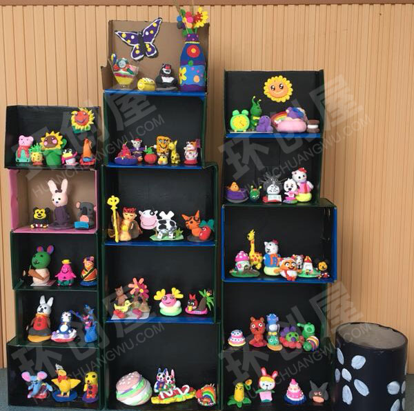 幼儿园黏土作品展示柜图片
