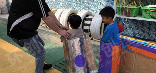 幼儿园户外体育器自制教玩具万能履带图片