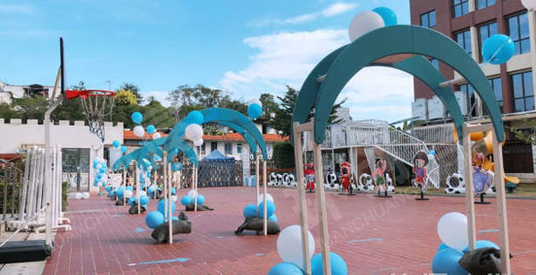 幼儿园户外开学典礼有趣的喷绘卡通人物图片