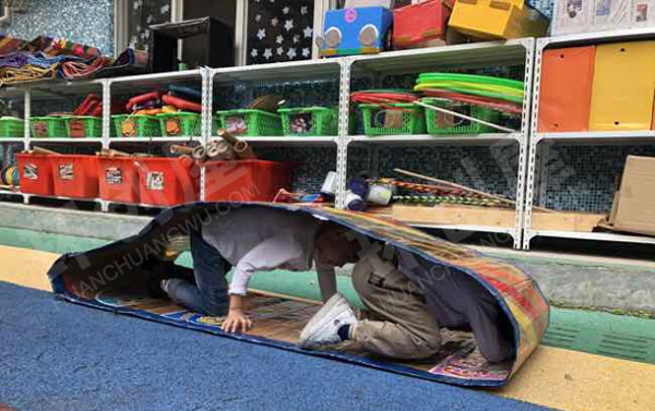 幼儿园户外体育器自制教玩具万能履带图片