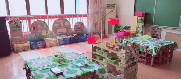 幼儿园废物利用建构工坊图片