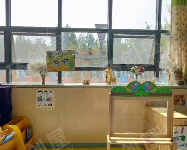 幼儿园图书区可爱书吧图片
