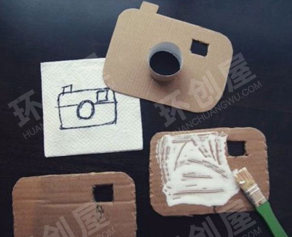 幼儿园美工区DIY自制玩具纸板相机图片