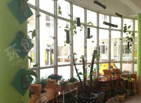 幼儿园走廊墙面绿植创意装饰图片