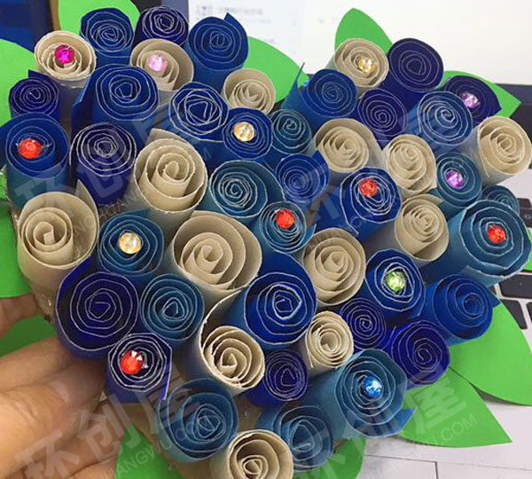 幼儿园母亲节活动DIY手工作品展示图片