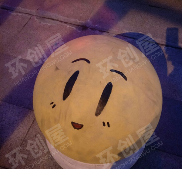幼儿园户外石头画可爱的表情包图片