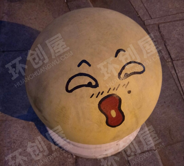幼儿园户外石头画可爱的表情包图片