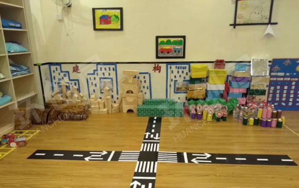幼儿园建构区停车场布置图片