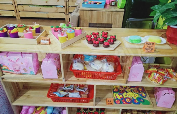 幼儿园角色游戏糖果甜点店图片