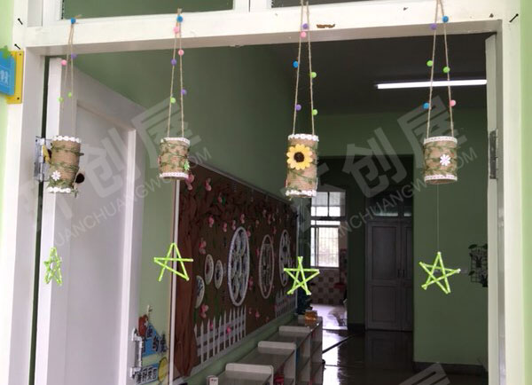 幼儿园卡通可爱教室门头吊饰图片