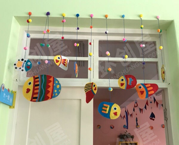 幼儿园卡通可爱教室门头吊饰图片