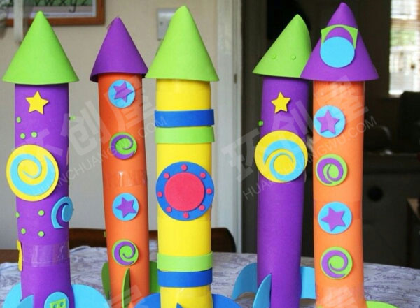 幼儿园废物利用制作各种手工走廊摆件图片