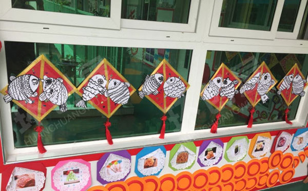 幼儿园走廊墙面新年到喜庆主题图片
