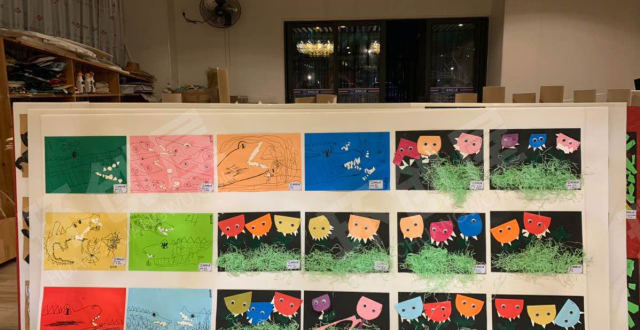 幼儿园户外儿童画美术展图片
