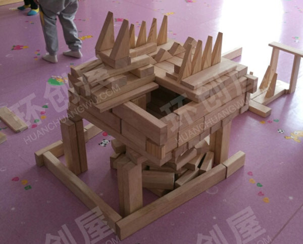 幼儿园建构区恐龙乐园搭建恐龙图片