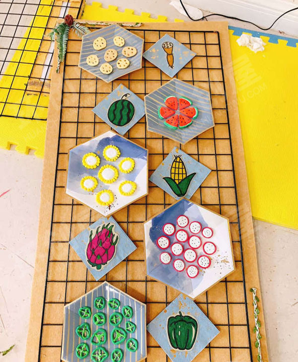 幼儿园角色游戏粘土蔬菜水果切片不织布火锅图片