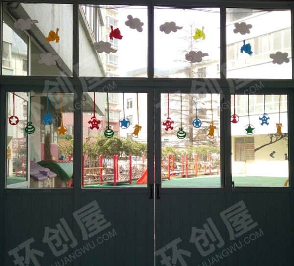幼儿园透明玻璃门窗卡通贴画装饰图片