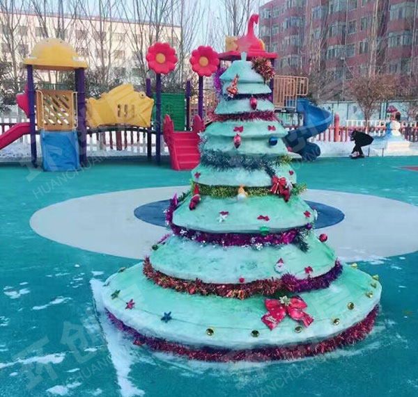 幼儿园户外操场游乐区雪雕大赛图片