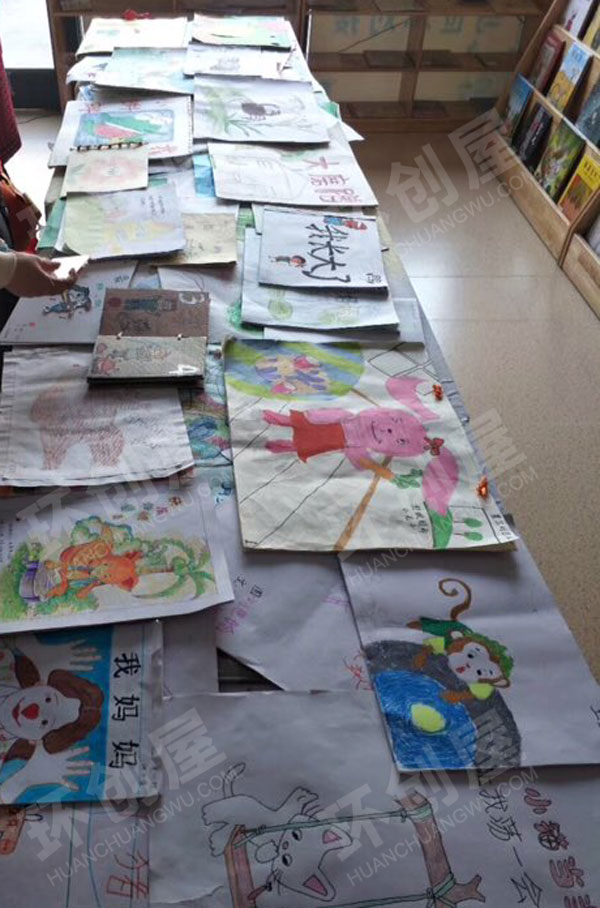 幼儿园阅读区最美自制绘本图片