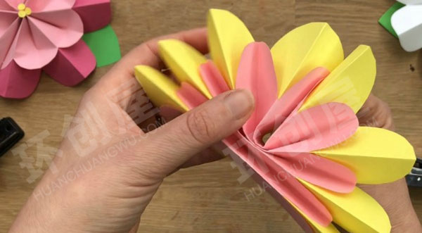 幼儿园美工区春天小花DIY图片