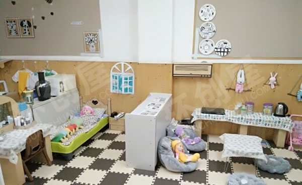 幼儿园角色游戏娃娃家家庭内部图片