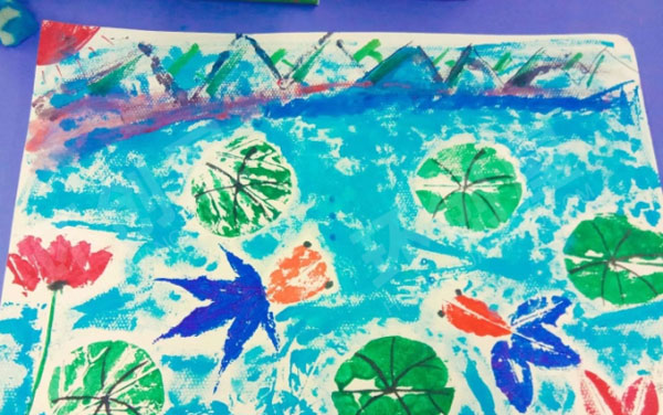 幼儿园拓印画作品展示图片