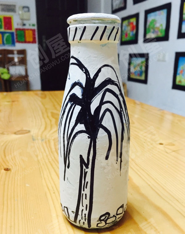 幼儿园废物利用绘画瓶子作品展示图片
