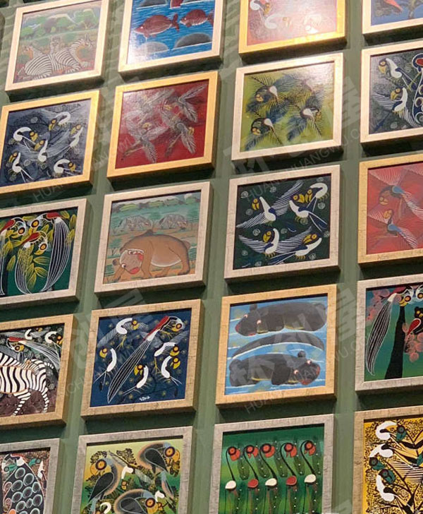 幼儿园自然大厅的装饰作品展示图片