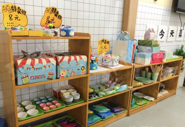 幼儿园角色游戏蛋糕作坊图片