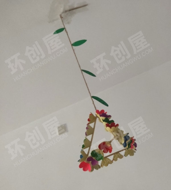 幼儿园废物利用蛋壳花朵吊挂饰图片