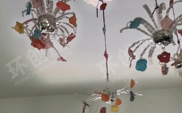 幼儿园废物利用蛋壳花朵吊挂饰图片