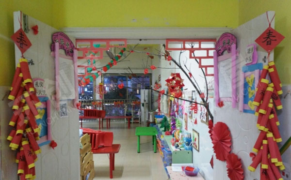 幼儿园传统文化春节教室门喜庆装饰图片