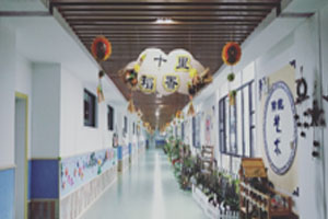 幼儿园走廊墙面中国风装饰图片3张