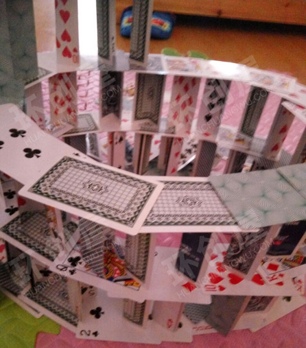 幼儿园纸牌建构图片