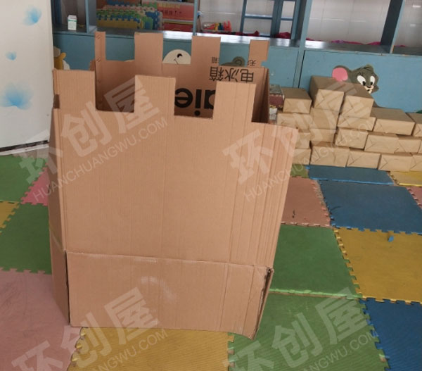 幼儿园建构区废物利用搭高楼图片