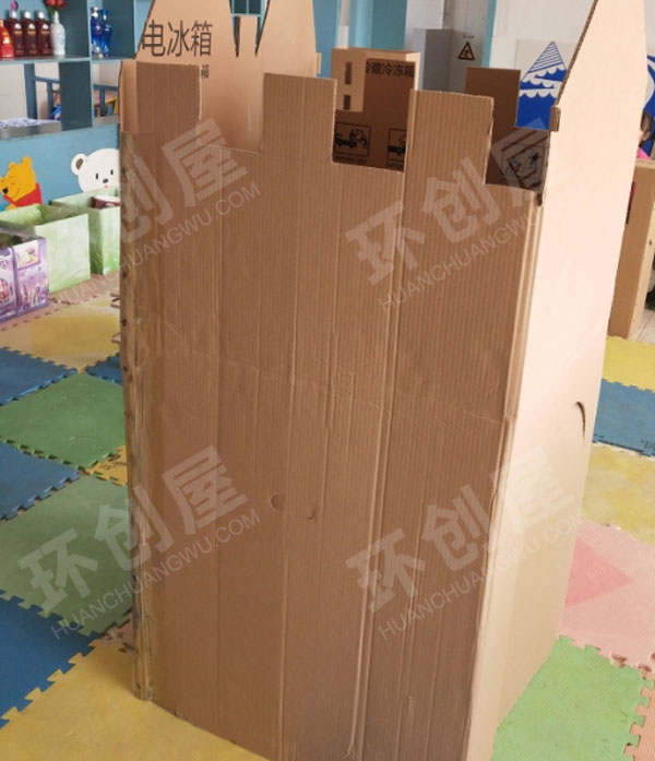 幼儿园建构区废物利用搭高楼图片