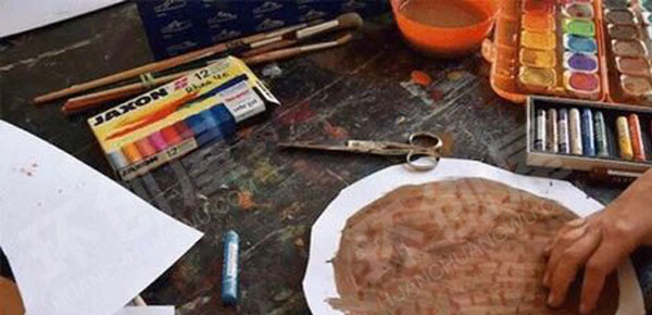 幼儿园美工区撕贴创作画金色葵花海图片