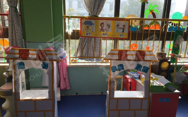 幼儿园角色游戏爱心超市与医院图片