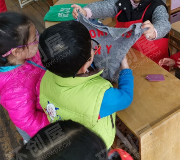 幼儿园角色游戏干洗店图片