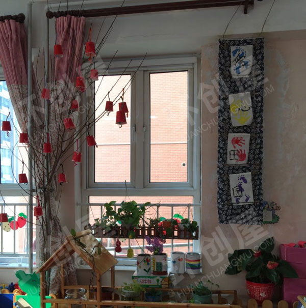幼儿园快乐的圣诞节门窗装饰图片