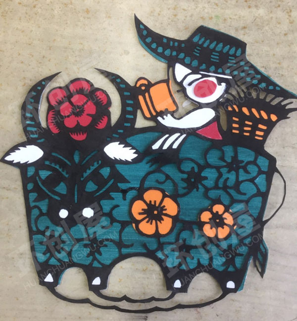 幼儿园套色剪纸门窗贴纸装饰图片
