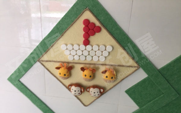 幼儿园走廊卡通动物触摸墙图片