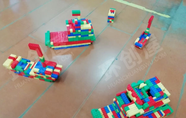 幼儿园建构区乐高拼搭交通工具船图片