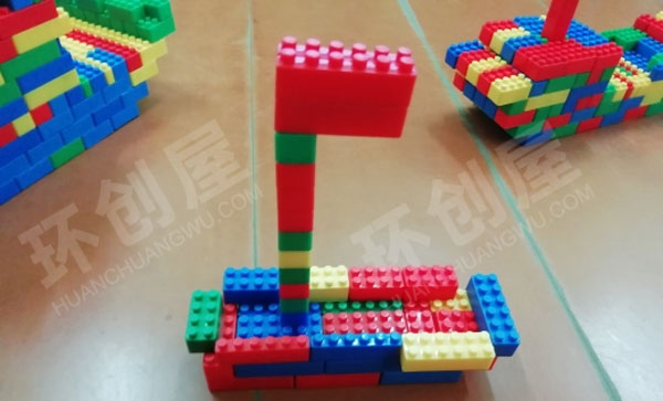 幼儿园建构区乐高拼搭交通工具船图片