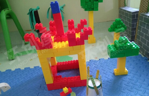 幼儿园建构区乐高作品教室展图片
