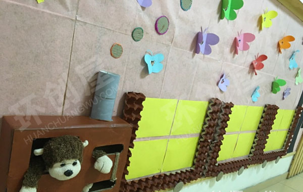 幼儿园走廊通往春天的熊列车图片